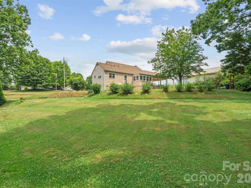314 Old Leicester Highway, Asheville, NC 28806.  MLS# CAR4388057, YatesRealty ID 28763. 
