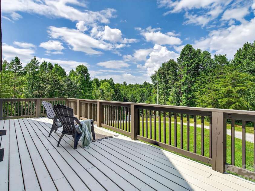 62 Ashe Bridge Road, Marion, NC 28752.  MLS# CAR4280563, YatesRealty ID 28763. 