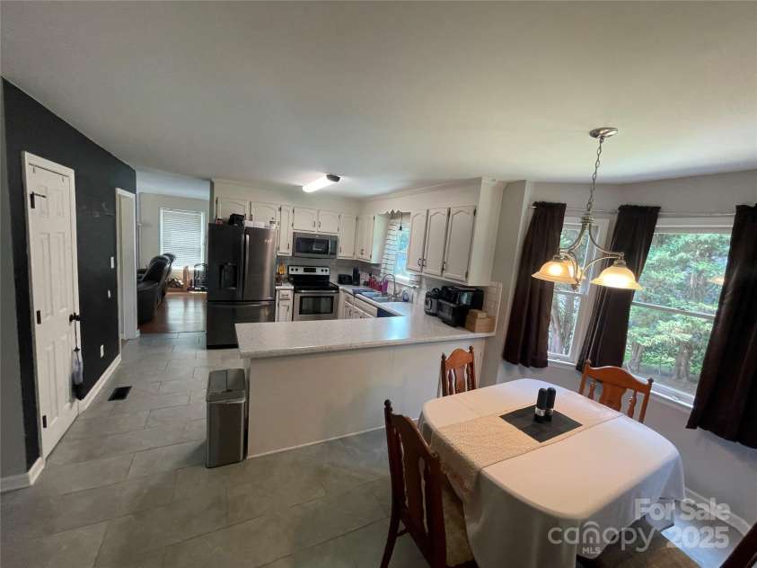 4548 Tree Haven Court, Gastonia, NC 28056.  MLS# CAR4286323, YatesRealty ID 28766. Kitchen 2