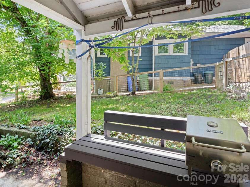 111 Annandale Avenue, Asheville, NC 28801.  MLS# CAR4388225, YatesRealty ID 28768. 