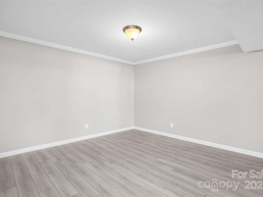 124 Kingston Avenue, Kernersville, NC 27284.  MLS# CAR4228099, YatesRealty ID 2877. 
