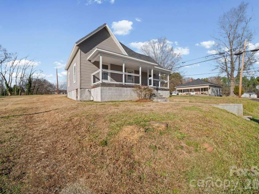 823 Hill Street, Albemarle, NC 28001.  MLS# CAR4331375, YatesRealty ID 2877. 