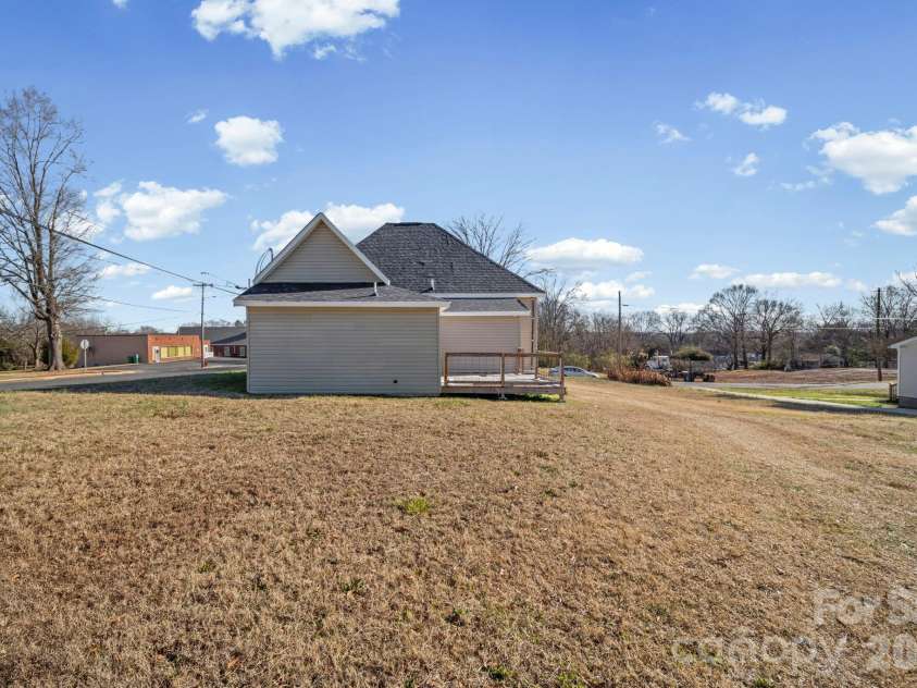 823 Hill Street, Albemarle, NC 28001.  MLS# CAR4331375, YatesRealty ID 2877. 