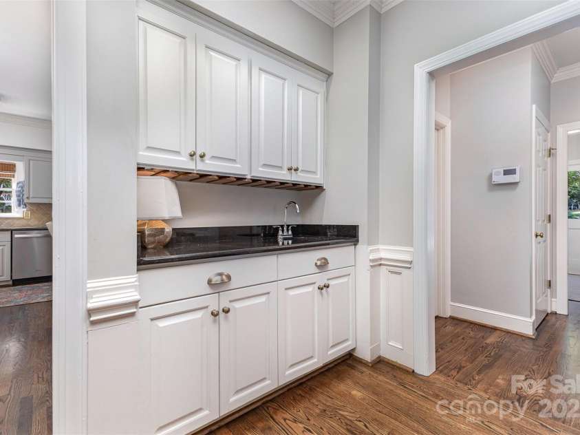 10329 Hollybrook Drive, Charlotte, NC 28277.  MLS# CAR4278572, YatesRealty ID 28770. 