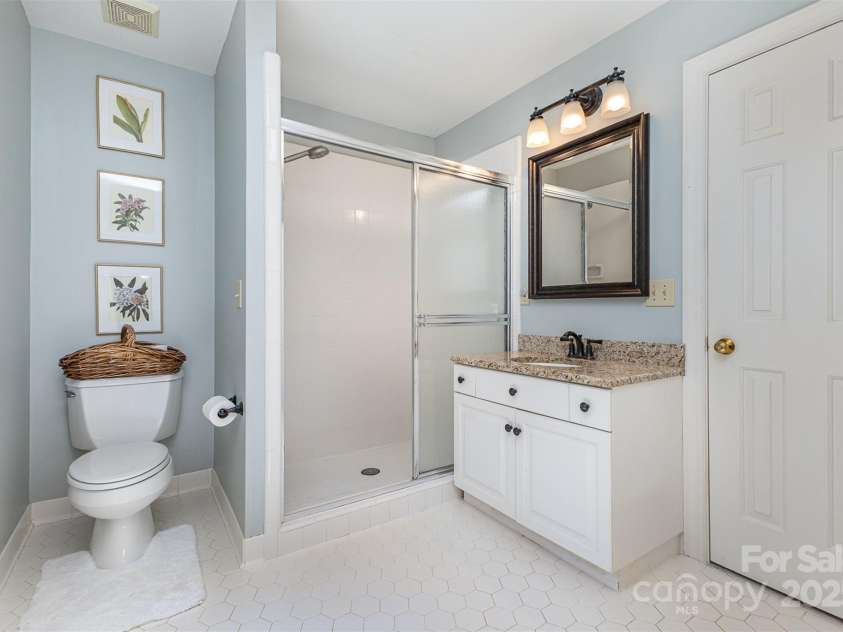 10329 Hollybrook Drive, Charlotte, NC 28277.  MLS# CAR4278572, YatesRealty ID 28770. 