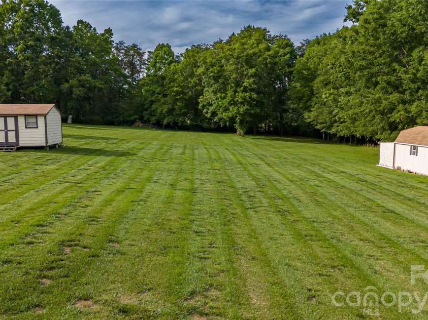 3461 Greentree Acres Road, Valdese, NC 28690.  MLS# CAR4383607, YatesRealty ID 28770. 