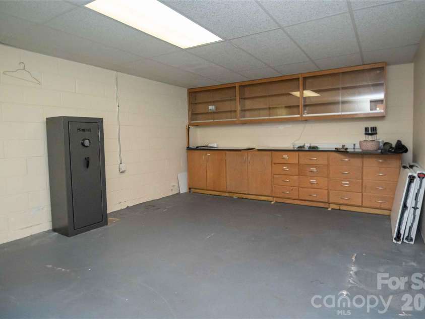 3461 Greentree Acres Road, Valdese, NC 28690.  MLS# CAR4383607, YatesRealty ID 28770. 