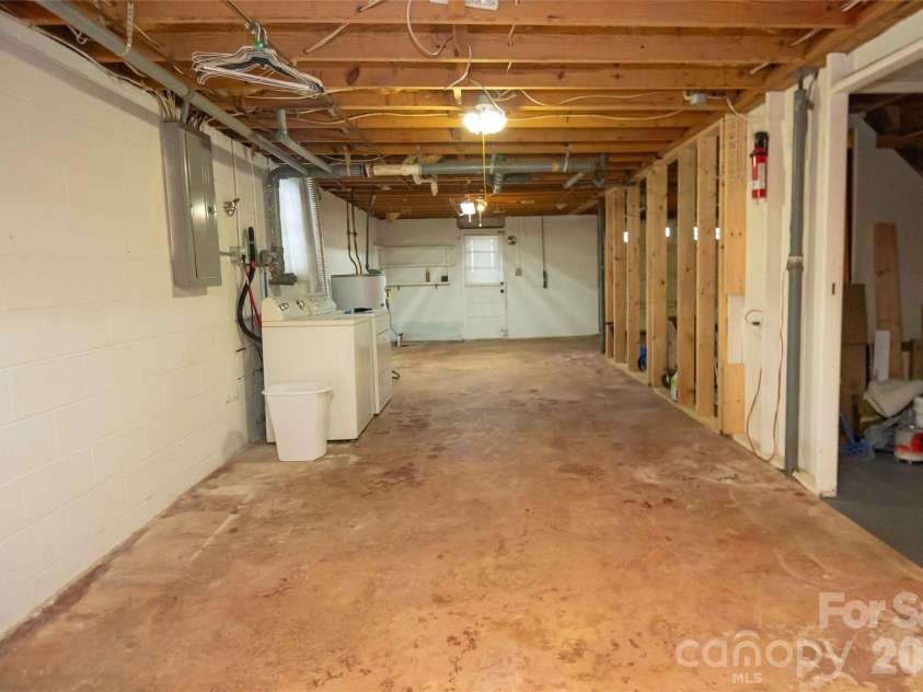 3461 Greentree Acres Road, Valdese, NC 28690.  MLS# CAR4383607, YatesRealty ID 28770. 