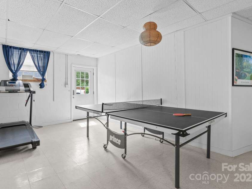 27 Dixon Terrace, Candler, NC 28715.  MLS# CAR4259784, YatesRealty ID 28771. 