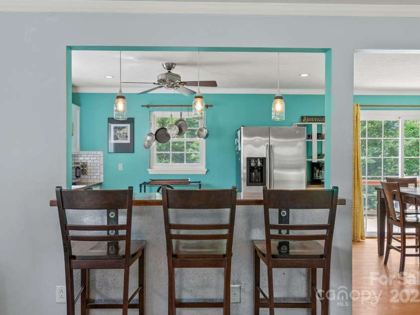 27 Dixon Terrace, Candler, NC 28715.  MLS# CAR4259784, YatesRealty ID 28771. 
