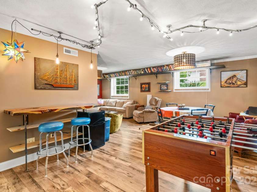 27 Dixon Terrace, Candler, NC 28715.  MLS# CAR4259784, YatesRealty ID 28771. 