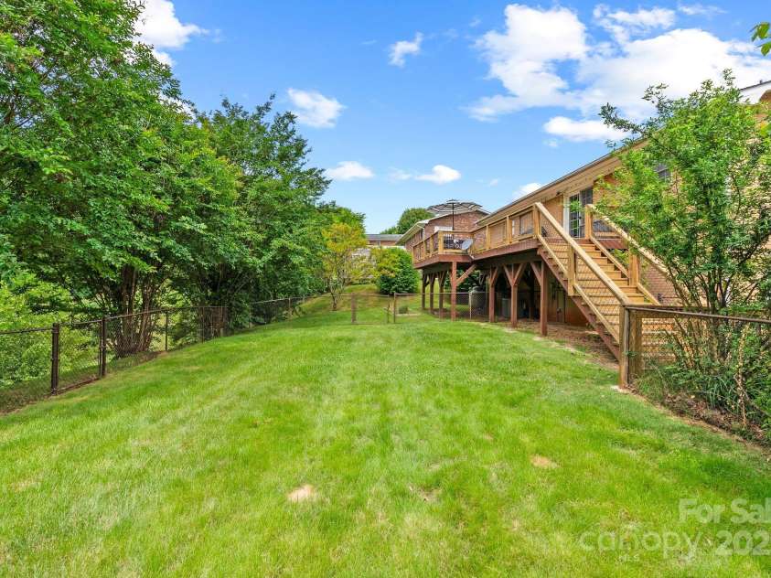 27 Dixon Terrace, Candler, NC 28715.  MLS# CAR4259784, YatesRealty ID 28771. 