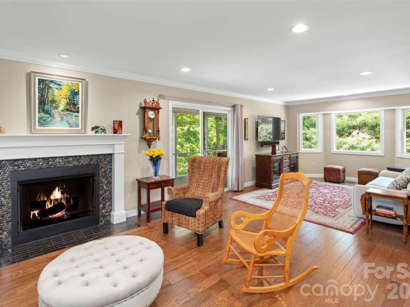 2750 Leucothae Way, Hendersonville, NC 28791.  MLS# CAR4390893, YatesRealty ID 28772. 