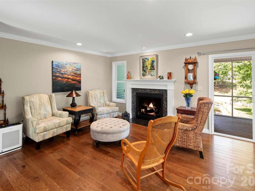 2750 Leucothae Way, Hendersonville, NC 28791.  MLS# CAR4390893, YatesRealty ID 28772. 
