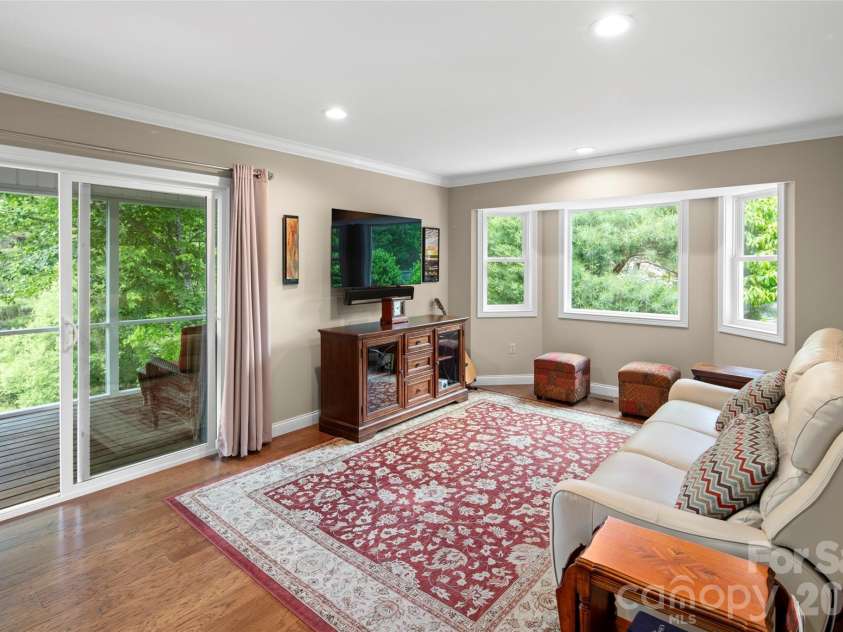 2750 Leucothae Way, Hendersonville, NC 28791.  MLS# CAR4390893, YatesRealty ID 28772. 