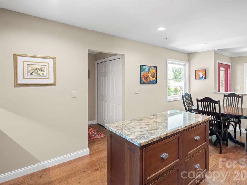 2750 Leucothae Way, Hendersonville, NC 28791.  MLS# CAR4390893, YatesRealty ID 28772. 