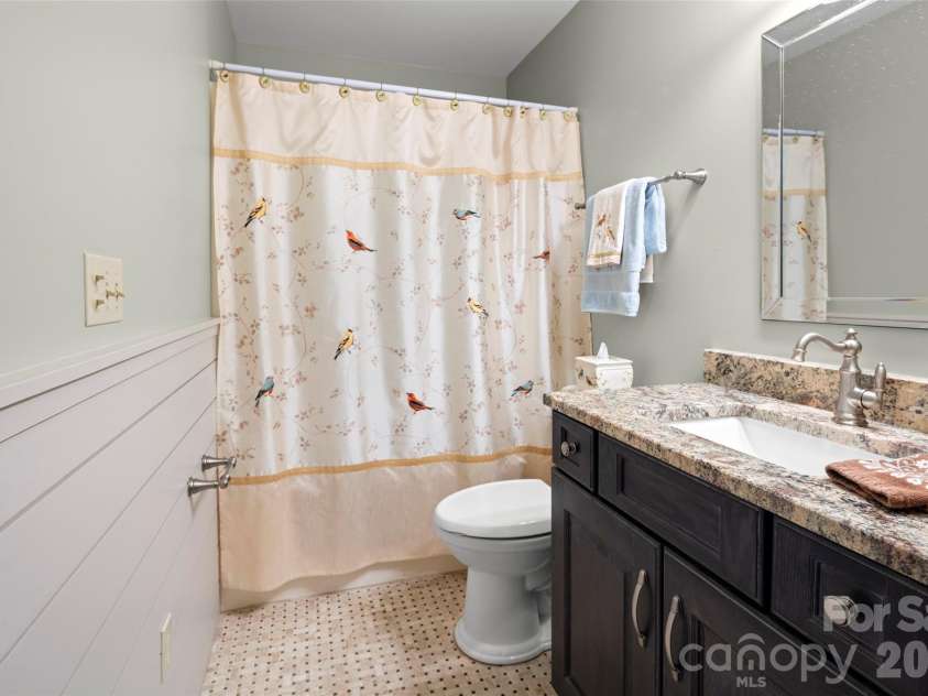 2750 Leucothae Way, Hendersonville, NC 28791.  MLS# CAR4390893, YatesRealty ID 28772. 