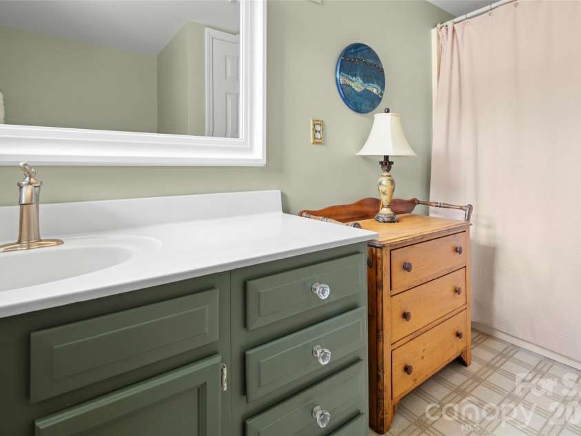 2750 Leucothae Way, Hendersonville, NC 28791.  MLS# CAR4390893, YatesRealty ID 28772. 