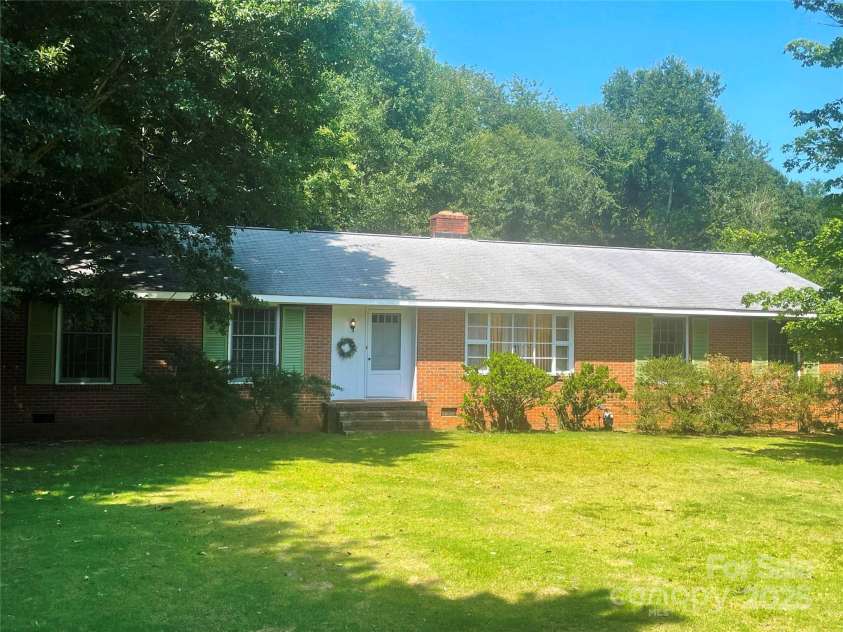 1834 Sharonwood Lane, Rock Hill, SC 29732.  MLS# CAR4275864, YatesRealty ID 28777. 
