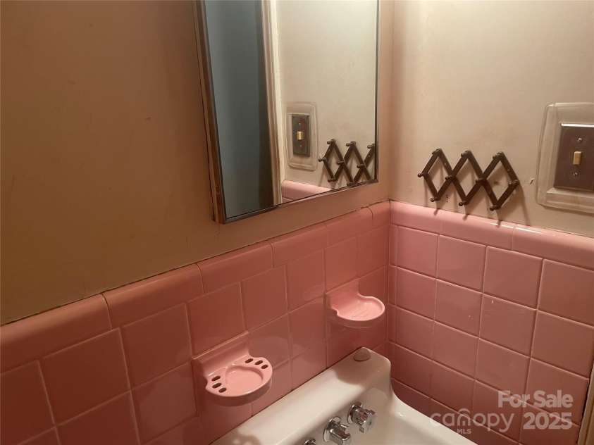 1834 Sharonwood Lane, Rock Hill, SC 29732.  MLS# CAR4275864, YatesRealty ID 28777. 