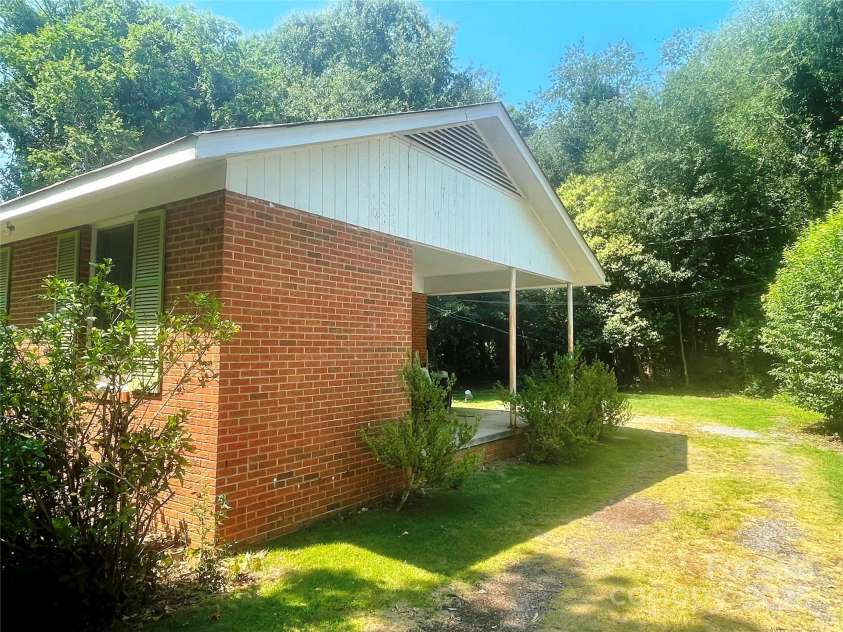 1834 Sharonwood Lane, Rock Hill, SC 29732.  MLS# CAR4275864, YatesRealty ID 28777. 