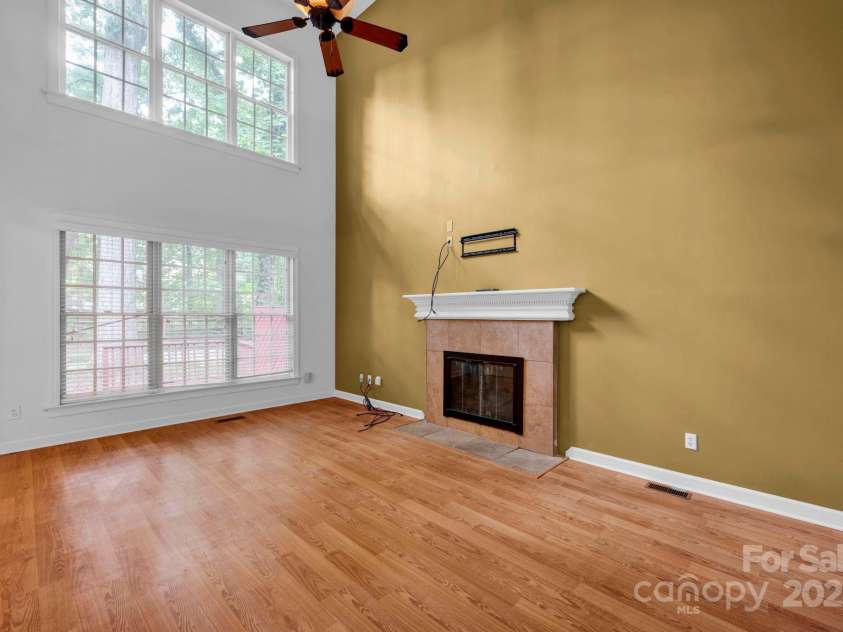 5138 Foxbriar Trail, Charlotte, NC 28269.  MLS# CAR4277811, YatesRealty ID 28778. 