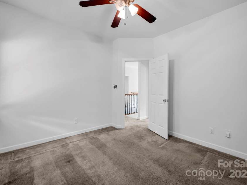 5138 Foxbriar Trail, Charlotte, NC 28269.  MLS# CAR4277811, YatesRealty ID 28778. 