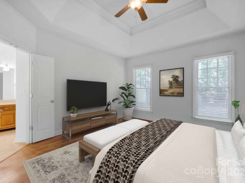 5138 Foxbriar Trail, Charlotte, NC 28269.  MLS# CAR4277811, YatesRealty ID 28778. Virtually staged