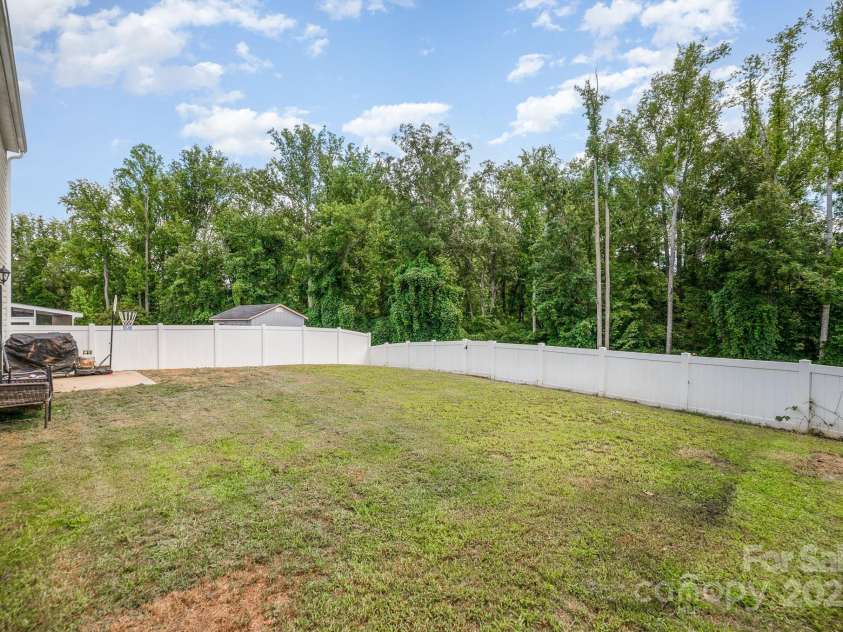 1537 Lilly Springs Place, Dallas, NC 28034.  MLS# CAR4281271, YatesRealty ID 28779. 