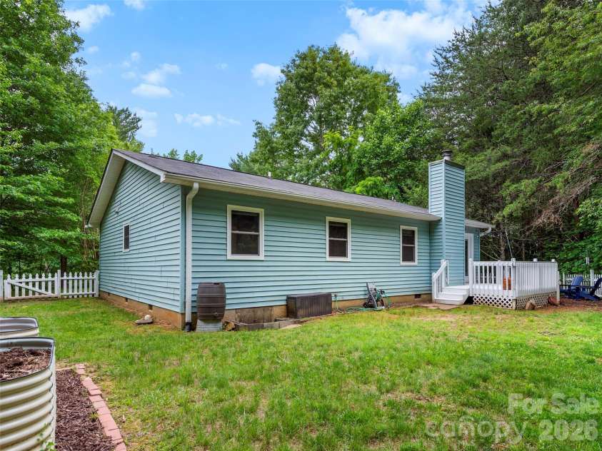 39 Rocking Porch Lane, Asheville, NC 28805.  MLS# CAR4389703, YatesRealty ID 28779. 