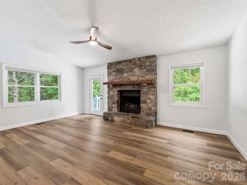 39 Rocking Porch Lane, Asheville, NC 28805.  MLS# CAR4389703, YatesRealty ID 28779. Woodburning fireplace