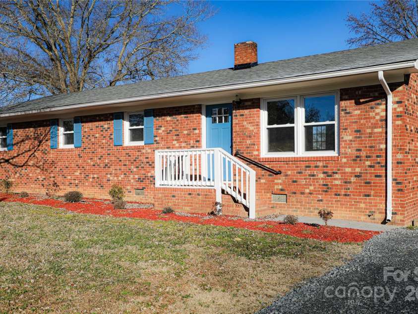 31655 Pinewood Drive, New London, NC 28127.  MLS# CAR4205536, YatesRealty ID 2878. 31655 Pinewood Drive