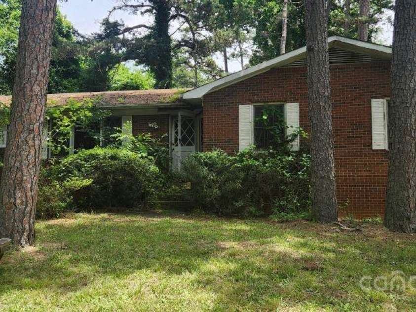 1116 BRYCE Avenue, Salisbury, NC 28144.  MLS# CAR4271443, YatesRealty ID 28780. STREET VIEW