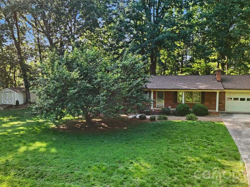 213 Bostian Lake Road, Statesville, NC 28677.  MLS# CAR4390171, YatesRealty ID 28780. 