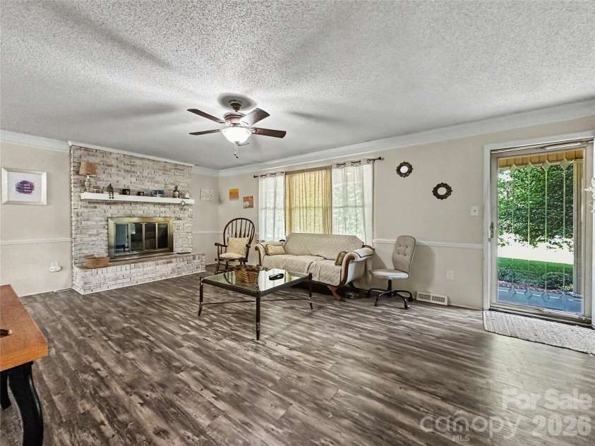 213 Bostian Lake Road, Statesville, NC 28677.  MLS# CAR4390171, YatesRealty ID 28780. 