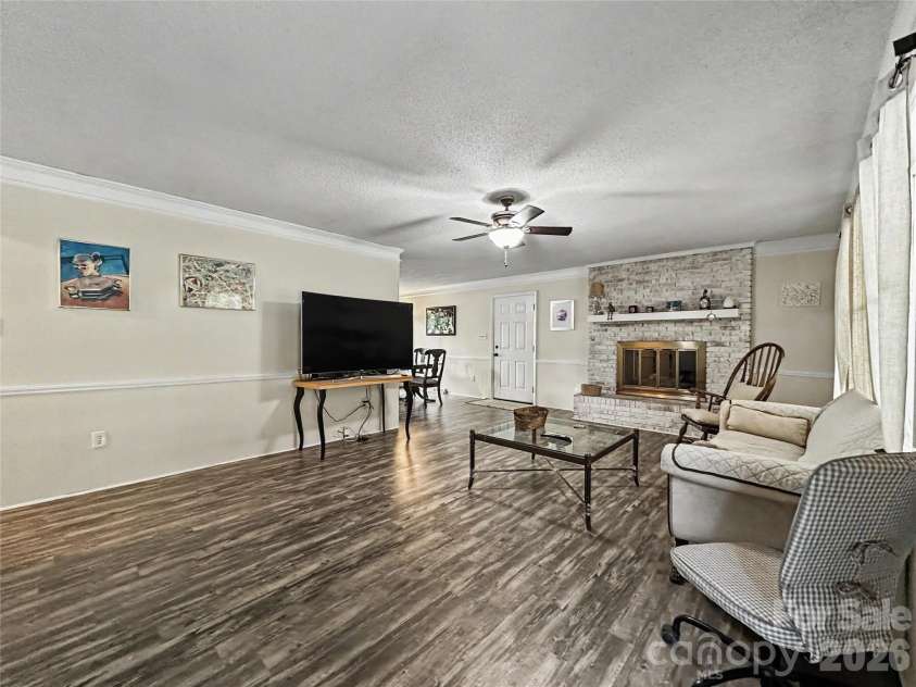 213 Bostian Lake Road, Statesville, NC 28677.  MLS# CAR4390171, YatesRealty ID 28780. 