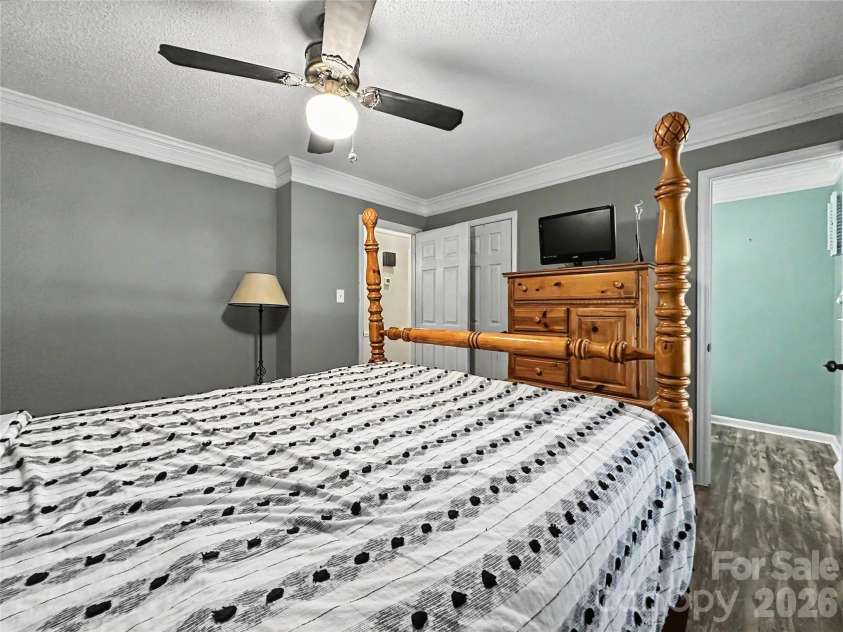 213 Bostian Lake Road, Statesville, NC 28677.  MLS# CAR4390171, YatesRealty ID 28780. 