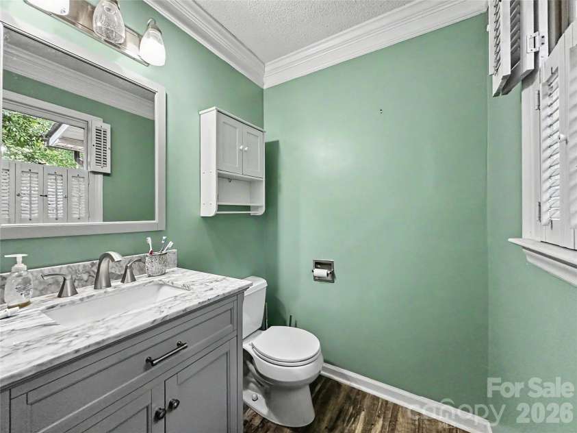 213 Bostian Lake Road, Statesville, NC 28677.  MLS# CAR4390171, YatesRealty ID 28780. 