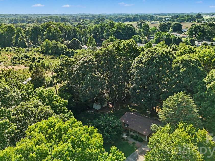 213 Bostian Lake Road, Statesville, NC 28677.  MLS# CAR4390171, YatesRealty ID 28780. 