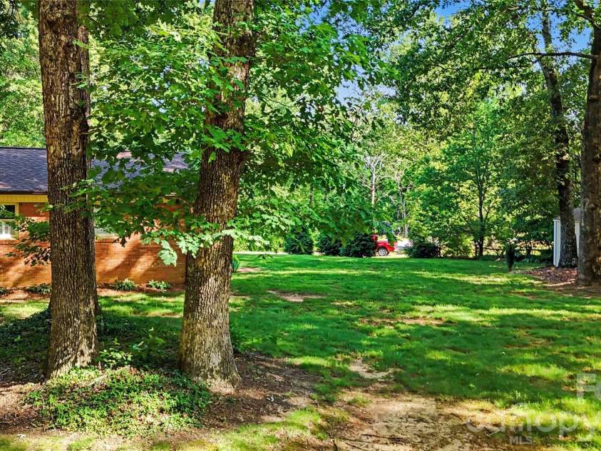 213 Bostian Lake Road, Statesville, NC 28677.  MLS# CAR4390171, YatesRealty ID 28780. 