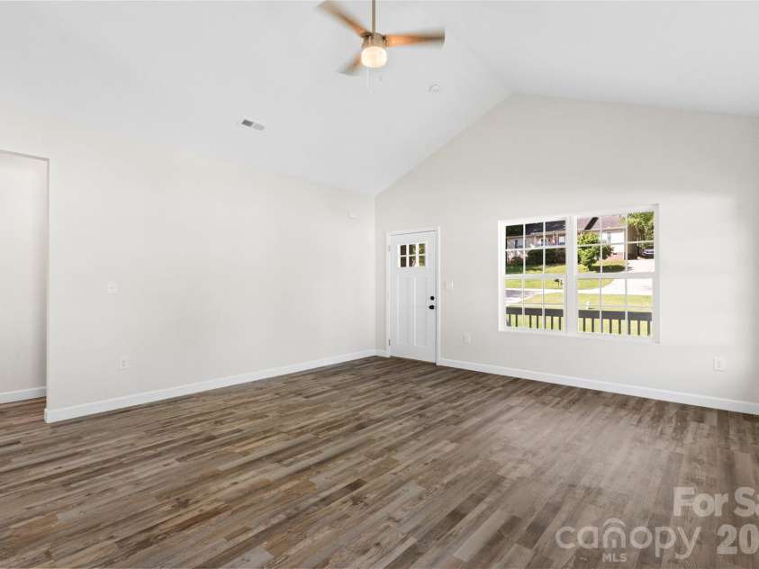 213 Sheffield Drive, York, SC 29745.  MLS# CAR4388327, YatesRealty ID 28782. 