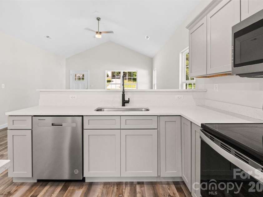 213 Sheffield Drive, York, SC 29745.  MLS# CAR4388327, YatesRealty ID 28782. 