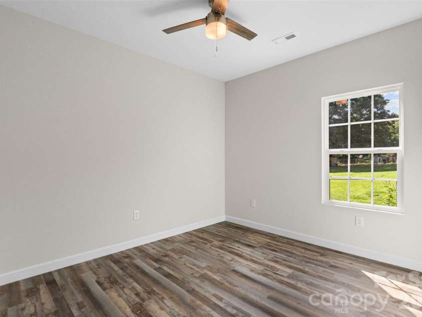 213 Sheffield Drive, York, SC 29745.  MLS# CAR4388327, YatesRealty ID 28782. 