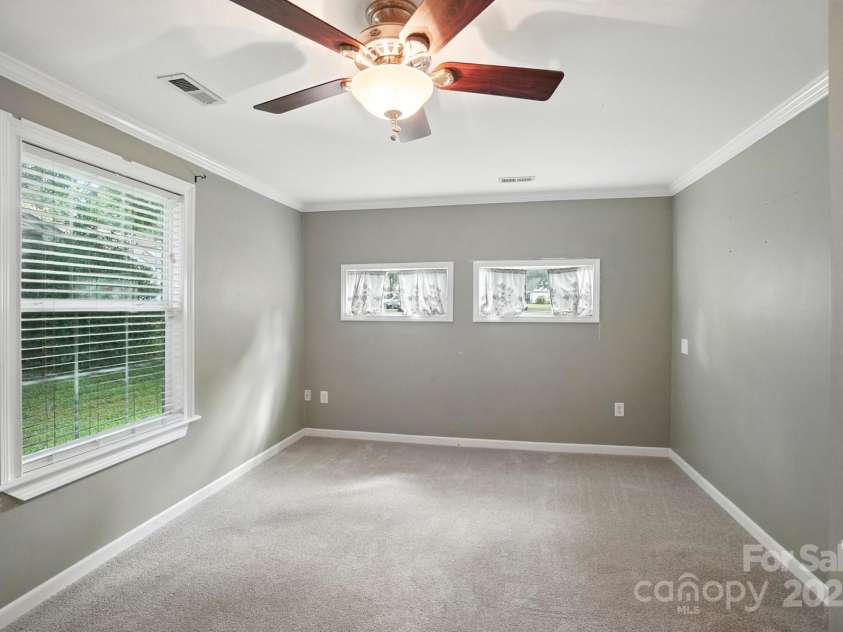 13942 Dannemara Drive, Pineville, NC 28134.  MLS# CAR4282999, YatesRealty ID 28783. Flex Space