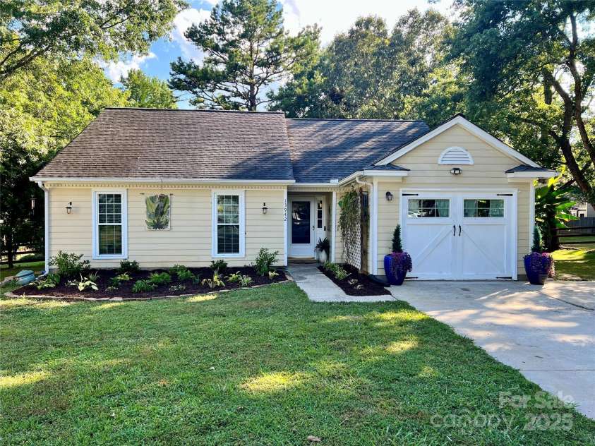 13942 Dannemara Drive, Pineville, NC 28134.  MLS# CAR4282999, YatesRealty ID 28783. Welcome Home!