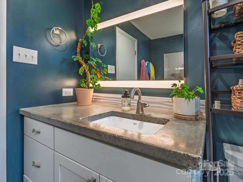 126 Locust Court, Arden, NC 28704.  MLS# CAR4298317, YatesRealty ID 28784. 