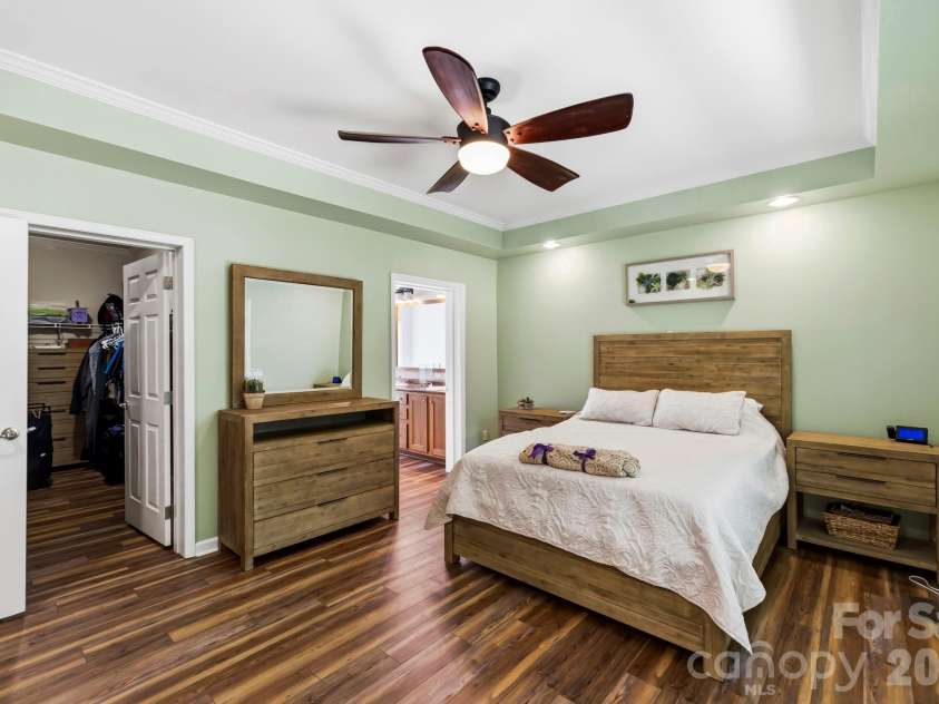 31 Enochs Way, Fletcher, NC 28732.  MLS# CAR4385930, YatesRealty ID 28784. 