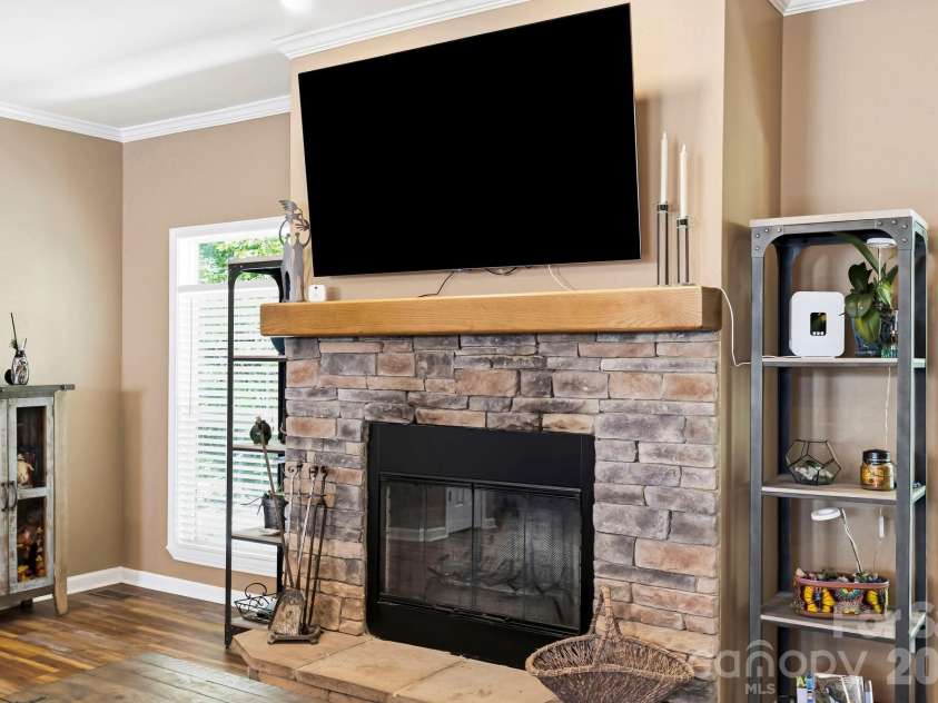 31 Enochs Way, Fletcher, NC 28732.  MLS# CAR4385930, YatesRealty ID 28784. 