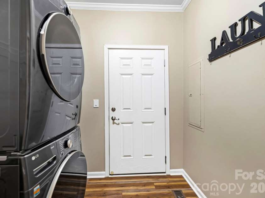 31 Enochs Way, Fletcher, NC 28732.  MLS# CAR4385930, YatesRealty ID 28784. 