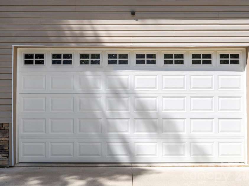 31 Enochs Way, Fletcher, NC 28732.  MLS# CAR4385930, YatesRealty ID 28784. 